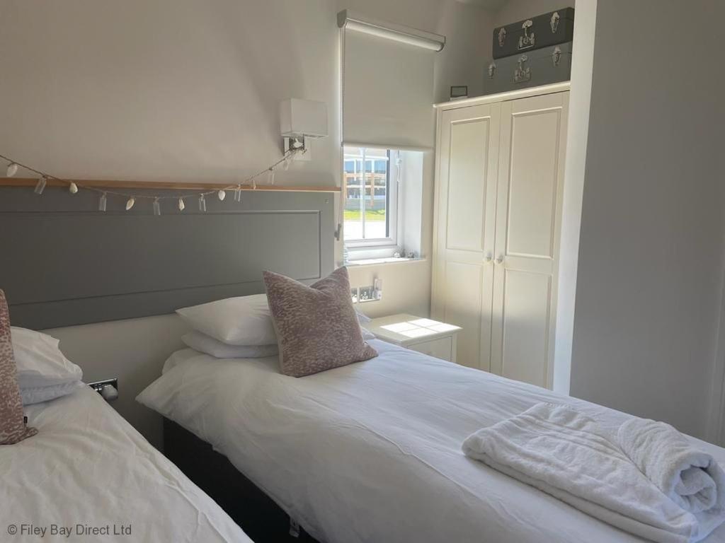 Lakeside Retreat At The Bay Filey, Sleeps 4, 2 Non-Shedding Dogs Welcome For Free Buitenkant foto
